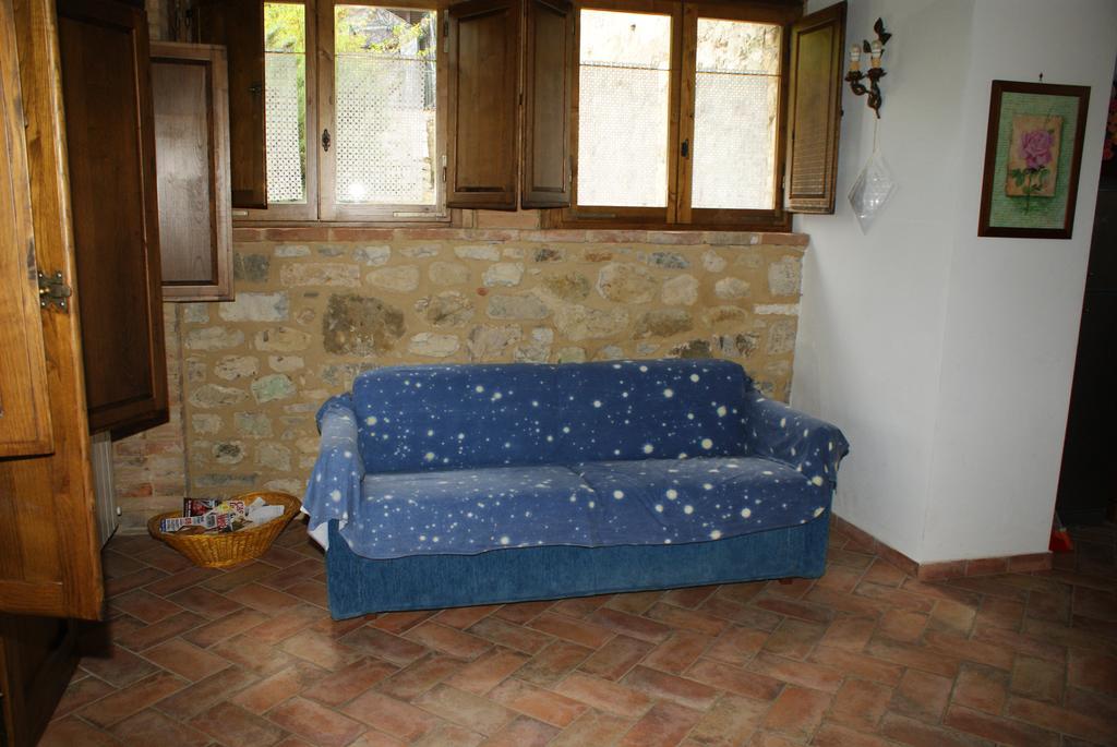 Villa La Rocca Della Magione Monteriggioni Habitación foto